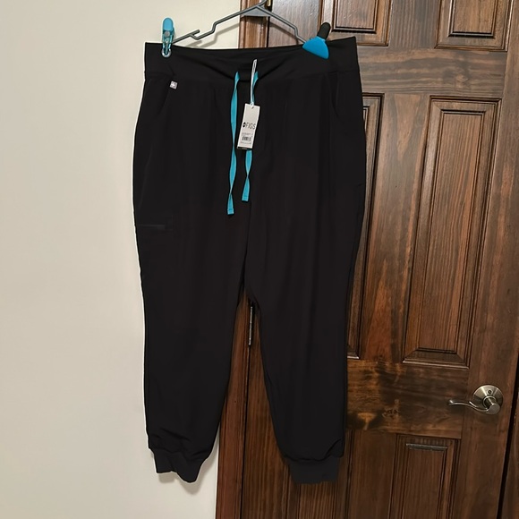 NWT Figs Zamora FreeX lined jogger scrub pants - Picture 1 of 2